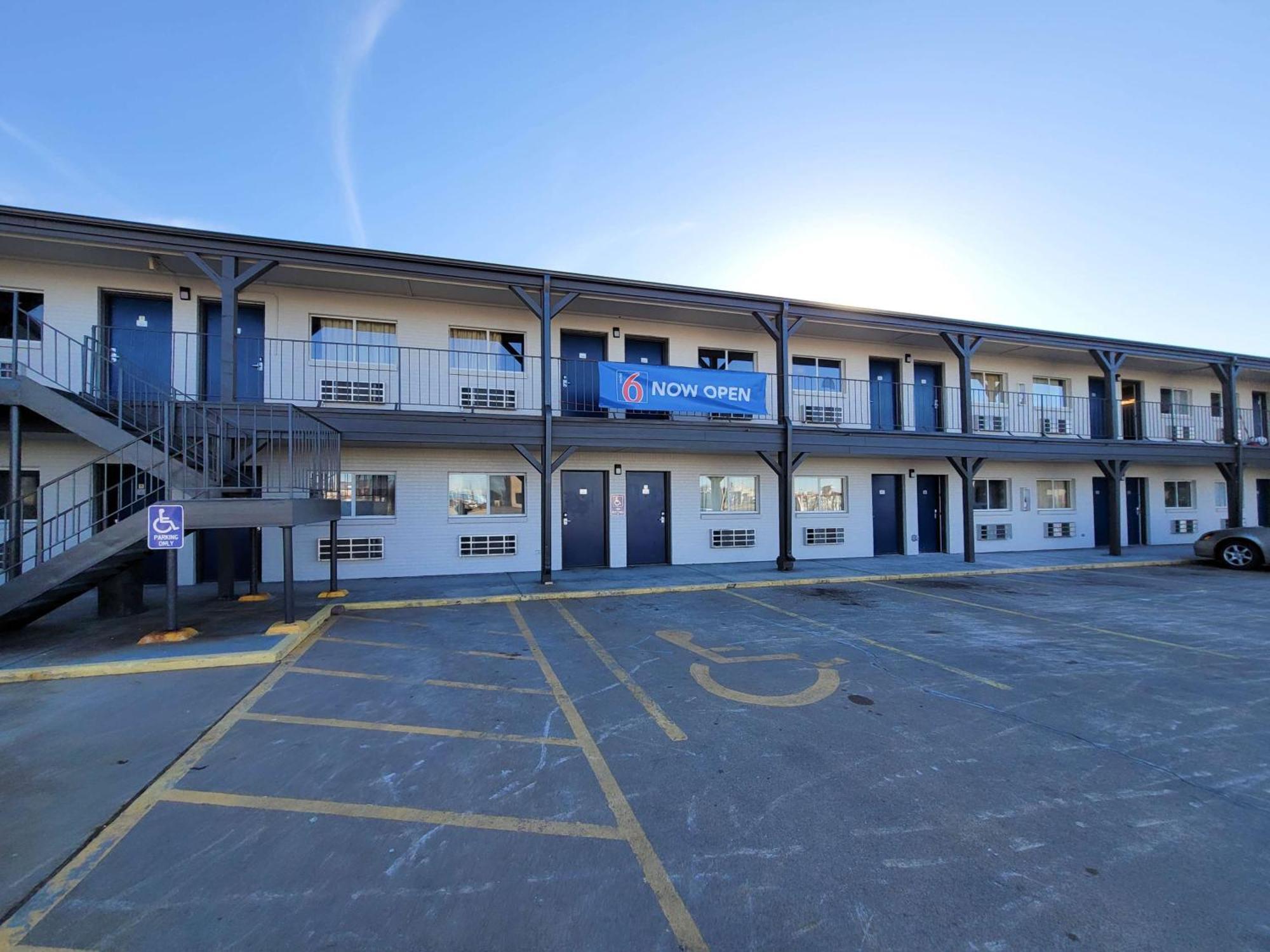 Motel 6 Wichita Ks South I35 Экстерьер фото