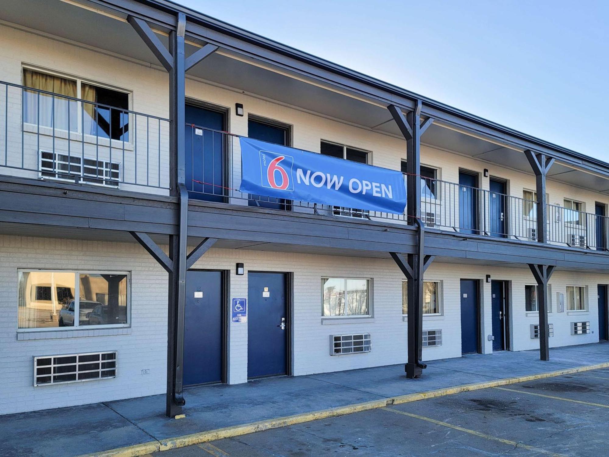 Motel 6 Wichita Ks South I35 Экстерьер фото